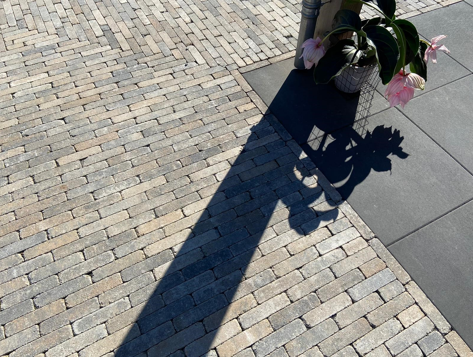 tuintegels in friesland bij Stenekes Steenhandel