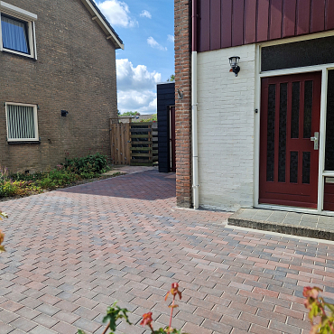 Betonstraatsteen 6 cm oud emmen komo