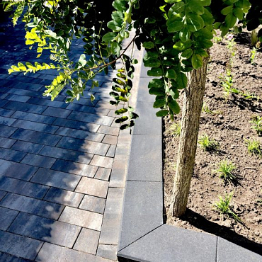 Traptrede 60x30x15 cm indus black kleurecht met facet