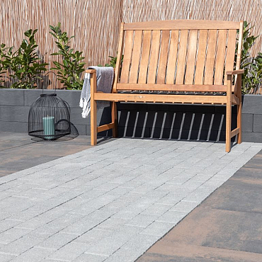 Nature top betonstraatsteen 6 cm spotted grey mini facet komo