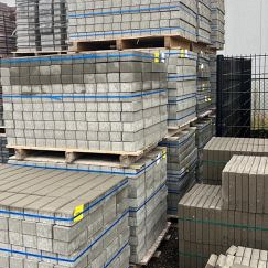 B-keus Betonstraatsteen Grijs 8 cm (staan op pallets)