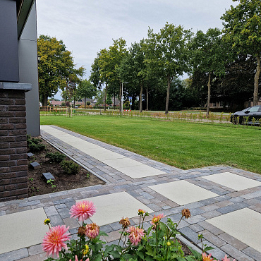 Design square 60x60x4 cm grey