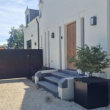 Gepoedercoat staal plantenbak Miami 50x50x30 cm ( RAL9005 )