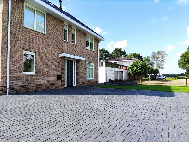 Betonstraatsteen 8 cm antraciet komo