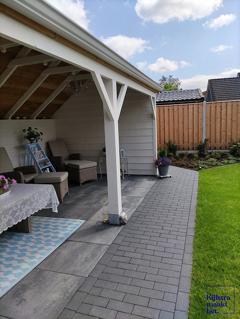 Patio brick 8 cm black TOP komo