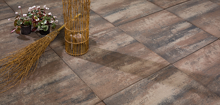 Wat is het verschil tussen betontegels en keramische tuintegels?