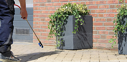 Betontegels impregneren