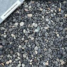 Beach pebbles black 5/8